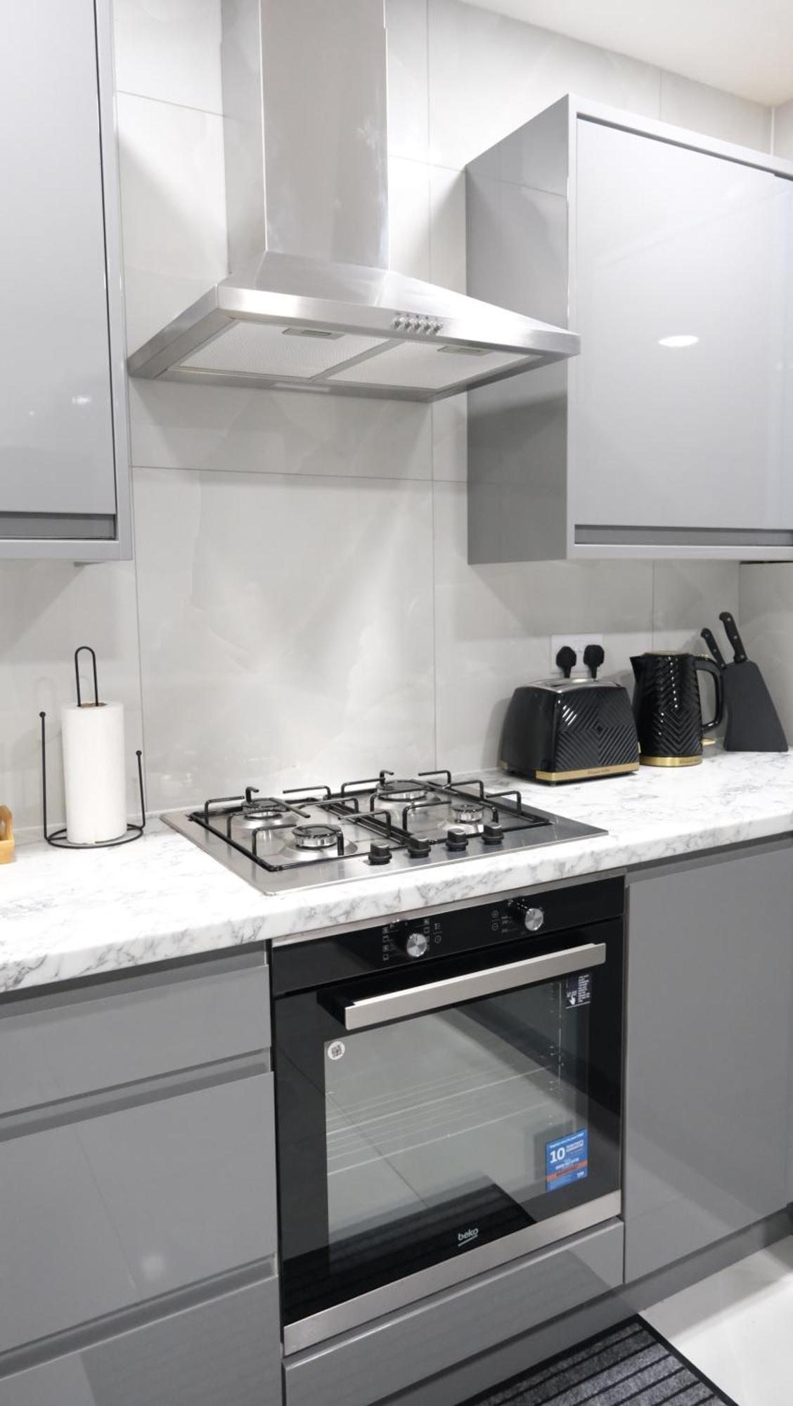 Modernized Three Bedroom House Near City Stadium, Attractions, City Centre - Sky N Netflix - Convenient Transport マンチェスター エクステリア 写真
