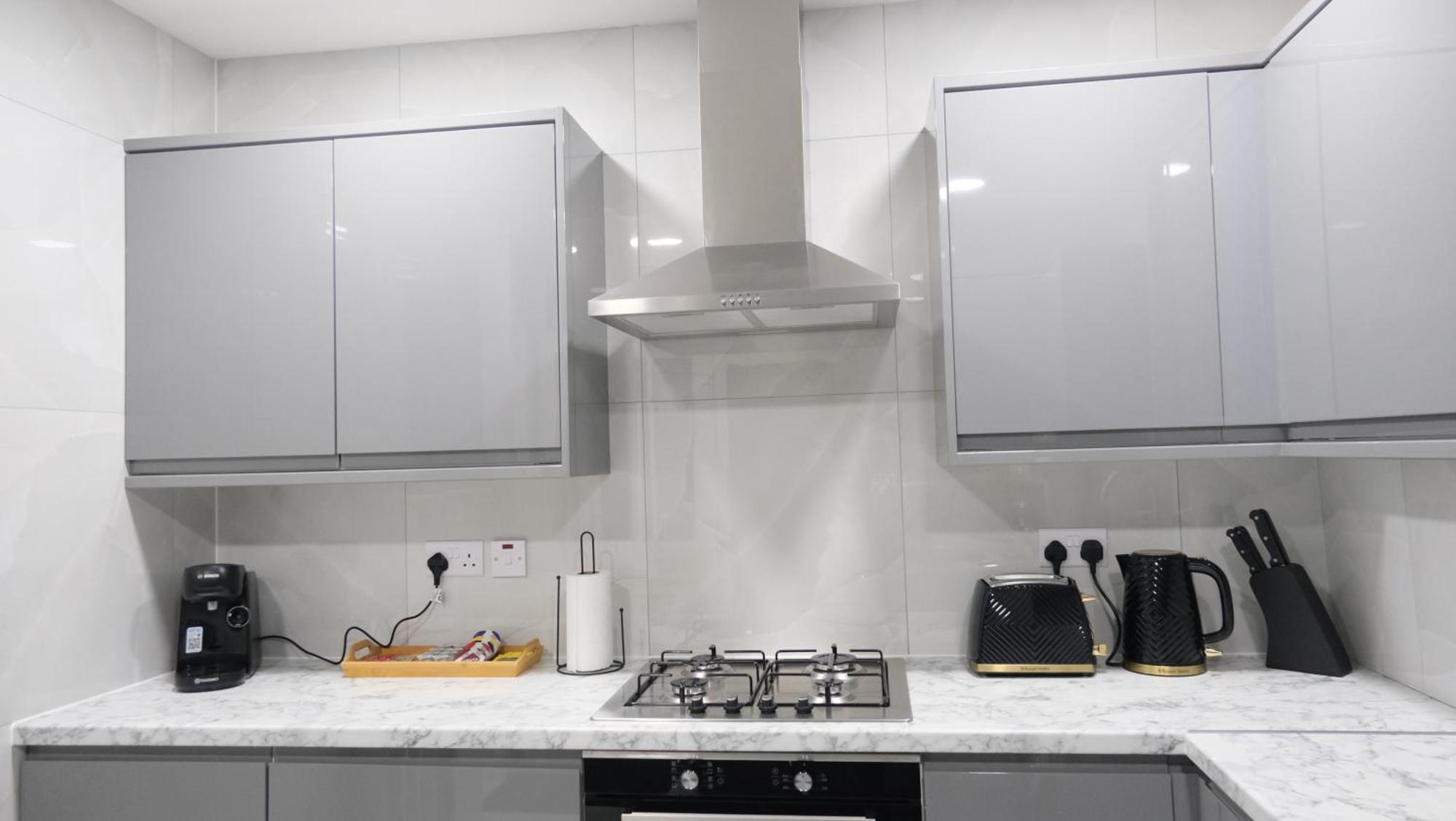 Modernized Three Bedroom House Near City Stadium, Attractions, City Centre - Sky N Netflix - Convenient Transport マンチェスター エクステリア 写真